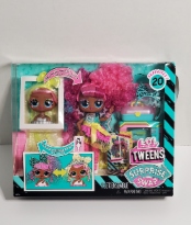 LOL Surprise! Doll: Tweens Surprise Swap (1 Set, Tiara/Bow Green/Pink) 