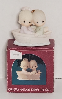 Miniature Ornament - Friends Never Drift Apart